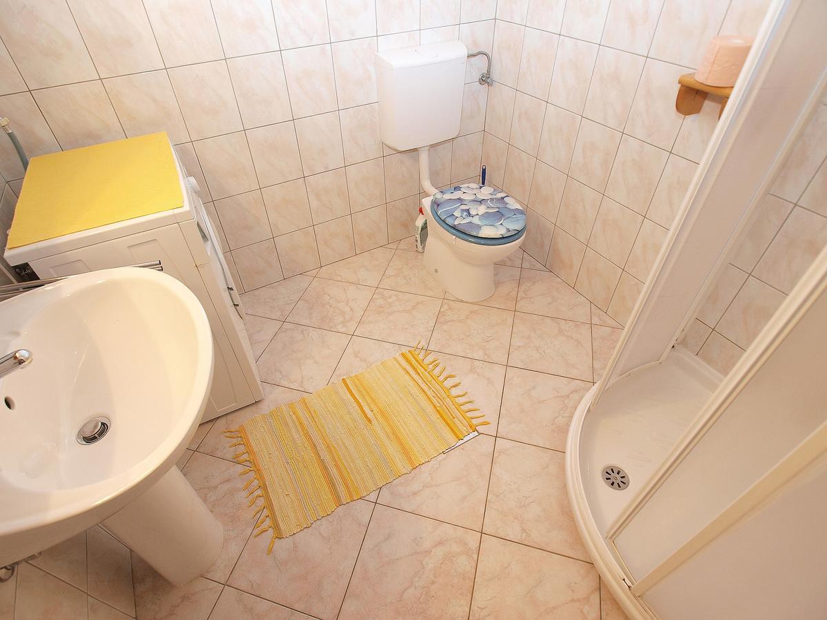 Elda 1455 Apartman *